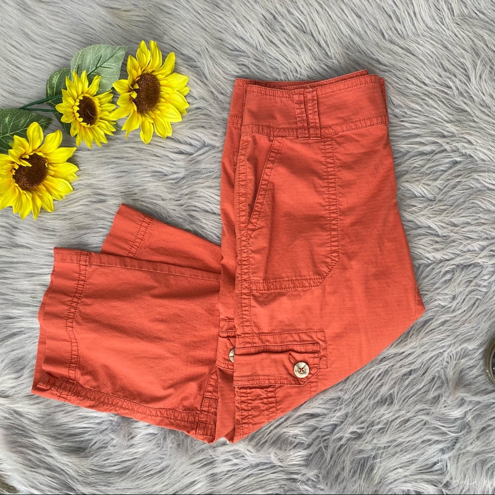 Cabi Women’s Cargo Capri Size 6